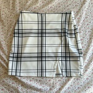 White and black plaid skirt size small